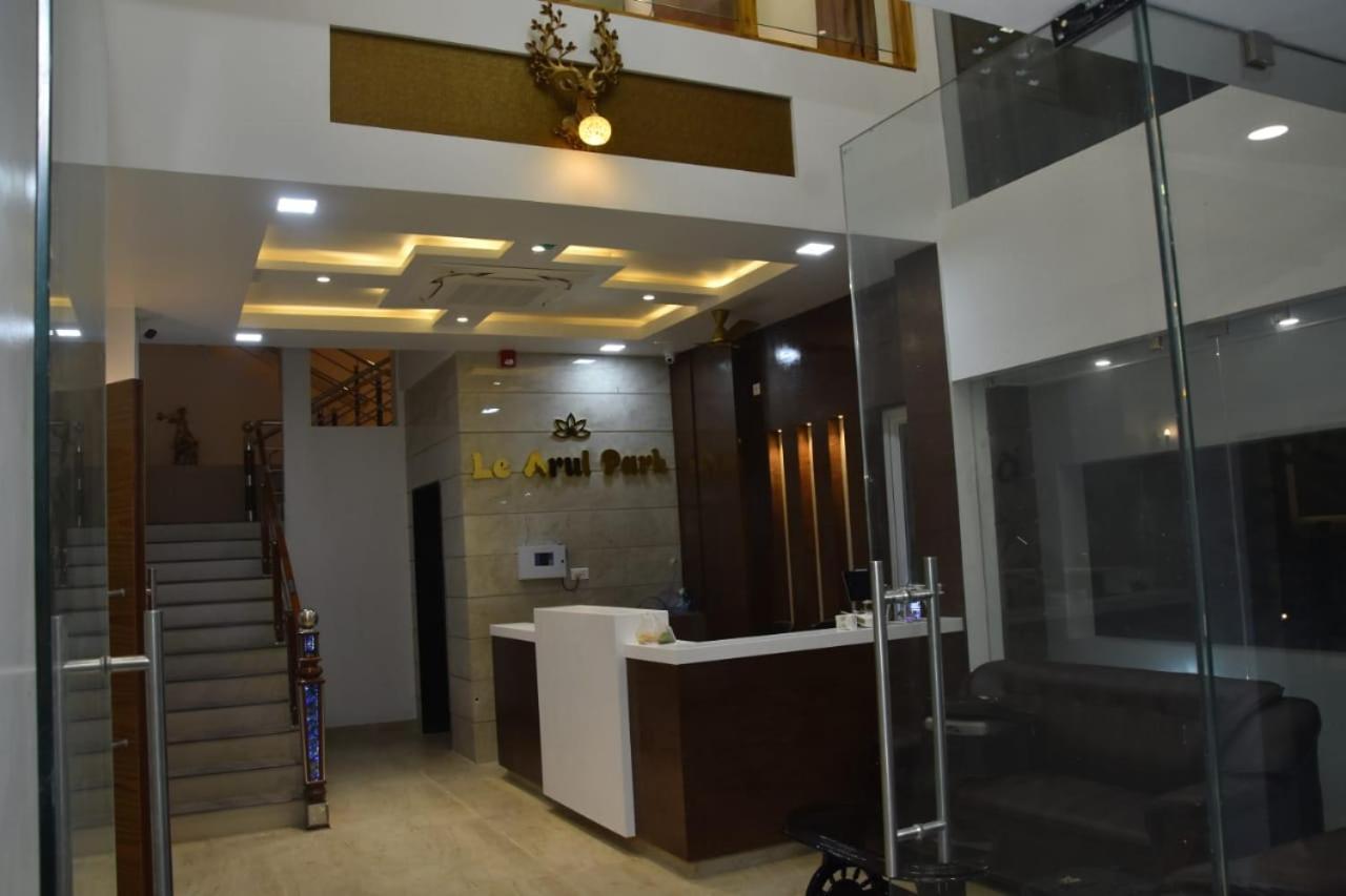Hotel Le Arul Park à Karaikal Extérieur photo